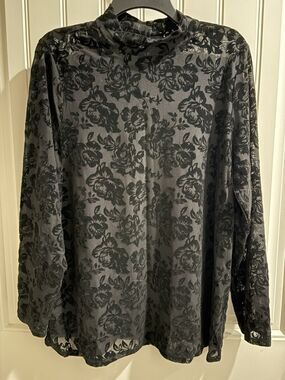 NWT-TORRID Size 2-2x Long sleeve Black floral Semi Sheer Blouse Top